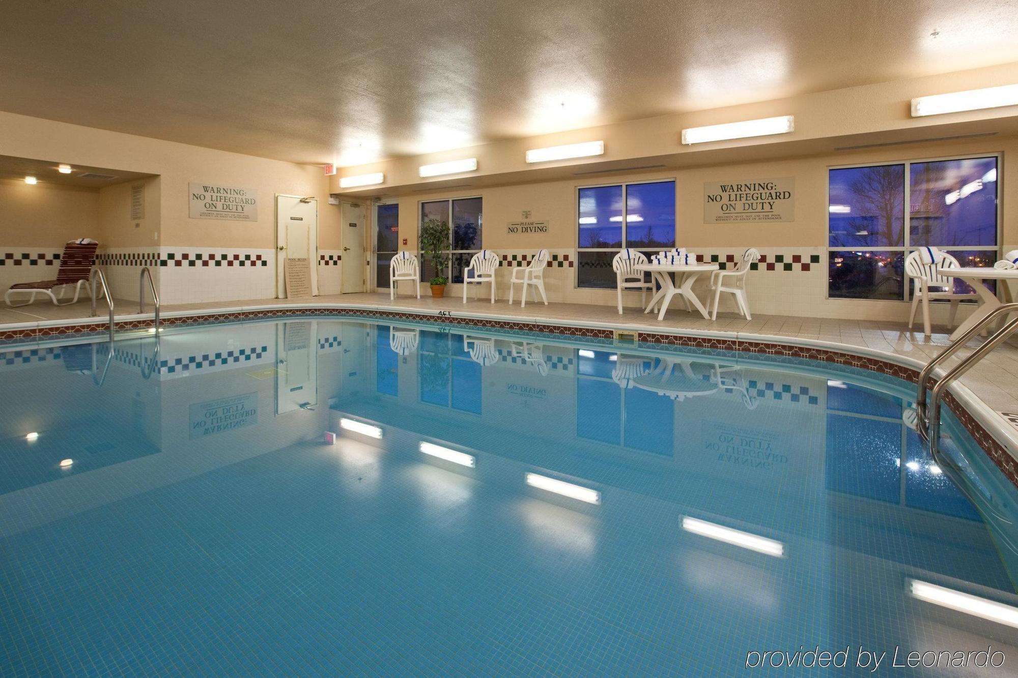 Country Inn & Suites By Radisson, Davenport - Quad Cities Udogodnienia zdjęcie