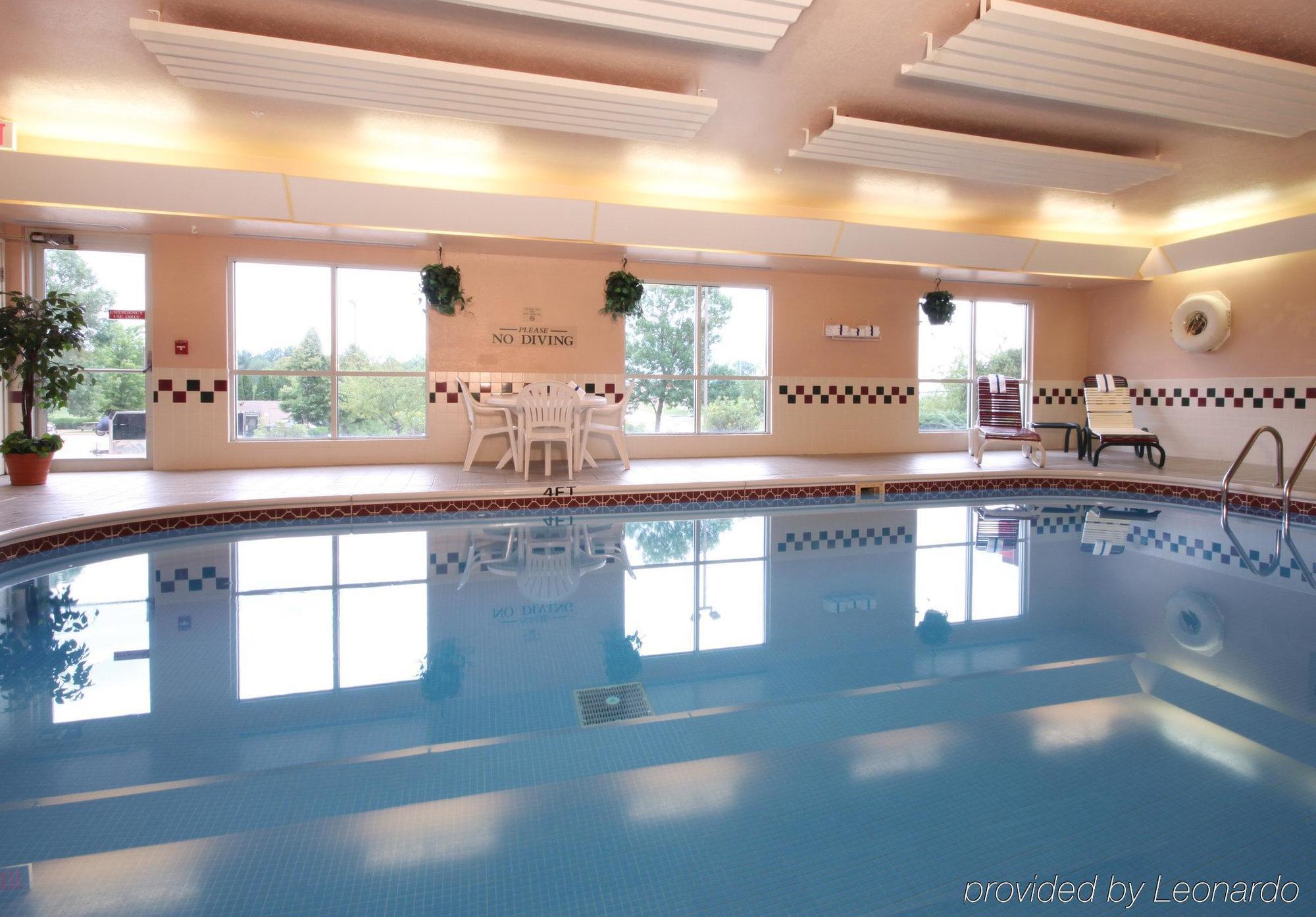 Country Inn & Suites By Radisson, Davenport - Quad Cities Udogodnienia zdjęcie